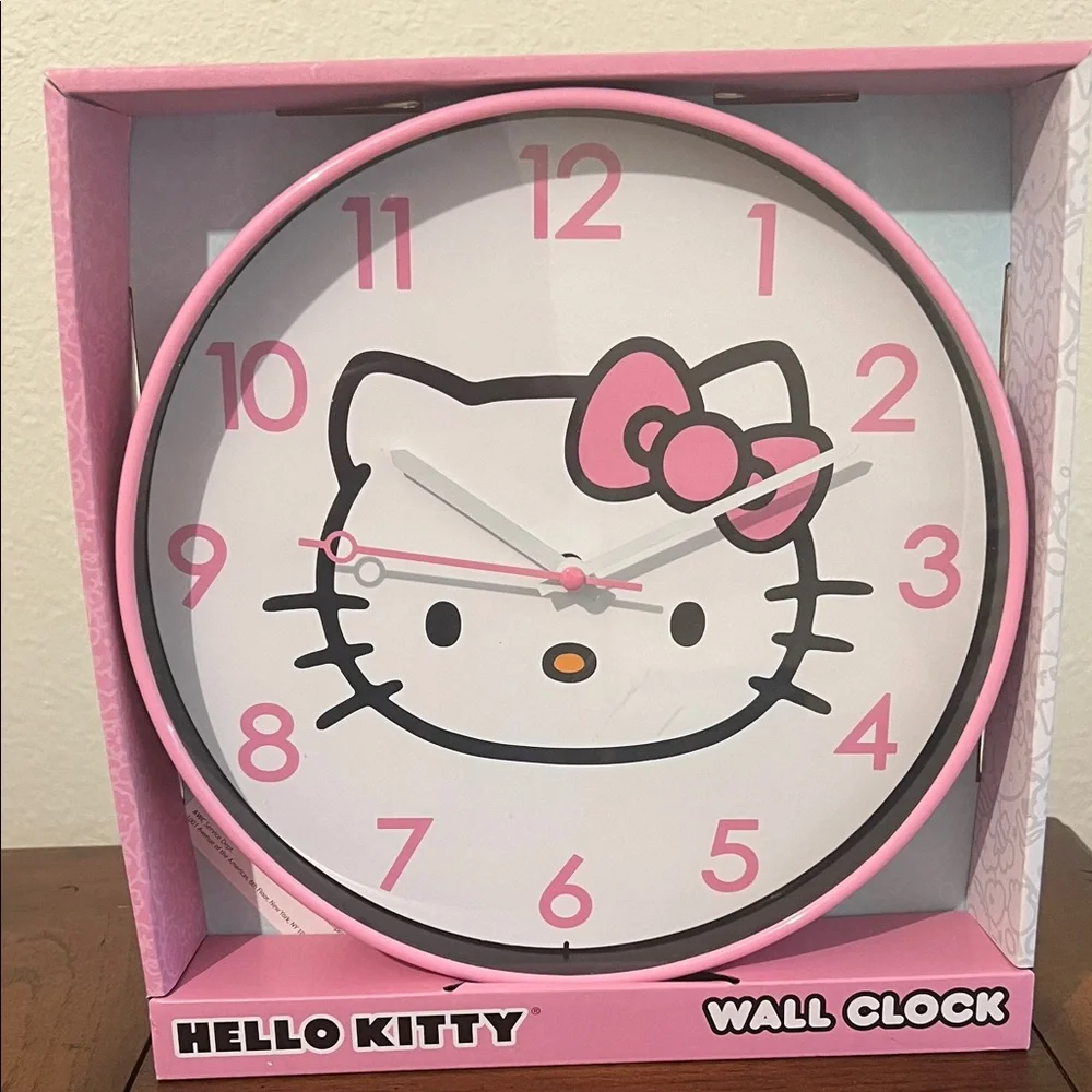 NWT, NIB, Hello Kitty Wall Clock